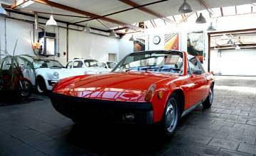 914クーペ、1971年10月、ブラッドオレンジ/ブラック