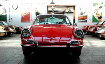 Thumbnail von 911 L Coupé, January 1968, Polarrot/Black 1 paint, original paint, SWB