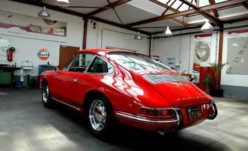 Thumbnail von 911 L Coupé, January 1968, Polarrot/Black 1 paint, original paint, SWB