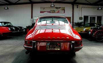 Thumbnail von 911 L Coupé, January 1968, Polarrot/Black 1 paint, original paint, SWB