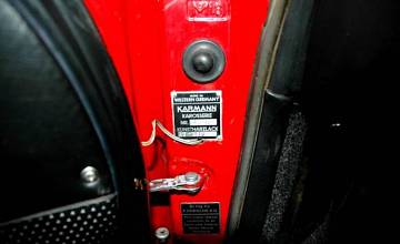 Thumbnail von 911 L Coupé, January 1968, Polarrot/Black 1 paint, original paint, SWB