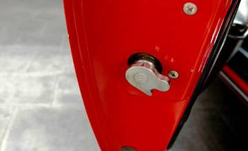 Thumbnail von 911 L Coupé, January 1968, Polarrot/Black 1 paint, original paint, SWB