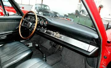 Thumbnail von 911 L Coupé, January 1968, Polarrot/Black 1 paint, original paint, SWB