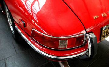 Thumbnail von 911 L Coupé, January 1968, Polarrot/Black 1 paint, original paint, SWB