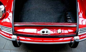 Thumbnail von 911 L Coupé, January 1968, Polarrot/Black 1 paint, original paint, SWB