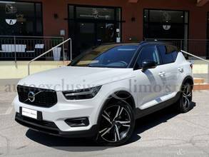 ボルボ XC40 D4 AWD ギアトロニック Rデザイン
