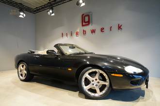 ジャガー XKR カブリオレ 4.0 V8