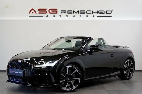 Audi - TT RS