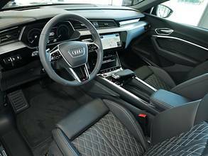 Thumbnail von AUDI E-TRON