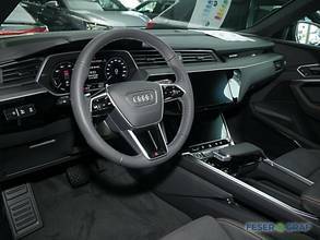 Thumbnail von AUDI E-TRON