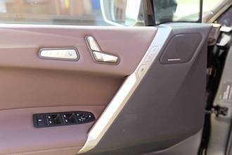 Thumbnail von BMW IX 40 XDrive panoramic glass roof