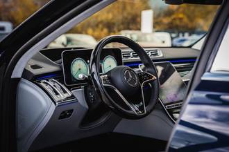Thumbnail von Maybach S580 4M GREY INTERIOR +4 SEATS