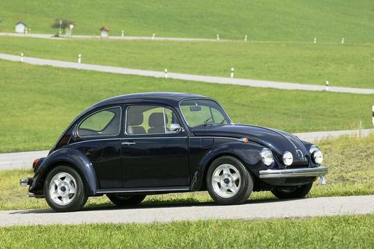 Käfer Limousine 1302 mit Schiebedach