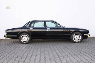 Thumbnail von Jaguar XJ12 with 3 years warranty H-registration