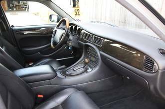 Thumbnail von Jaguar top-maintained XJR with 3 years warranty