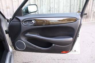 Thumbnail von Jaguar top-maintained XJR with 3 years warranty