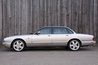 Thumbnail von Jaguar top-maintained XJR with 3 years warranty