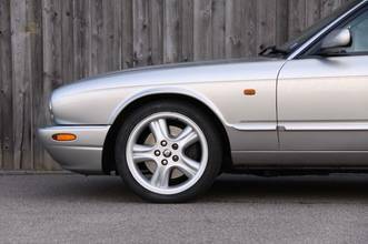 Thumbnail von Jaguar top-maintained XJR with 3 years warranty