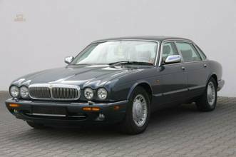 Thumbnail von Jaguar Daimler V8 long version 3 years warranty