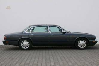Thumbnail von Jaguar Daimler V8 long version 3 years warranty