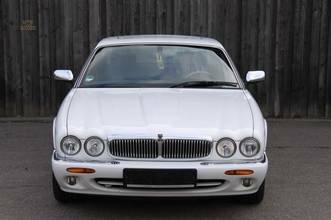 ジャガーXJ 4.0 Sovereign 3年保証