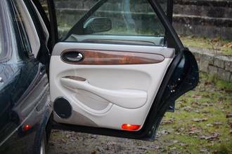 Thumbnail von Jaguar top-maintained XJR with 3 years warranty