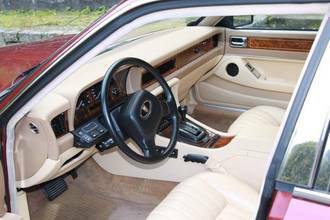 Thumbnail von Jaguar XJ40 Sovereign with 3 years warranty, historic registration