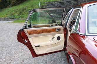 Thumbnail von Jaguar XJ40 Sovereign with 3 years warranty, historic registration