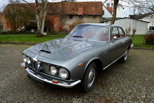  Alfa Romeo 2600 Sprint (1963)  ...originaler Charme...