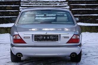 Thumbnail von Jaguar XJ 3.2 Executive Right-Hand Drive 3 Years Warranty