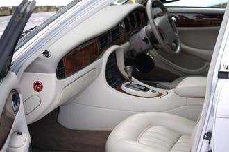 Thumbnail von Jaguar XJ 3.2 Executive Right-Hand Drive 3 Years Warranty