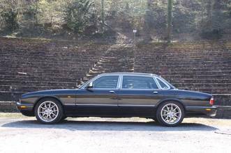 Thumbnail von Jaguar Daimler Super V8 Long Version 3 Years Warranty