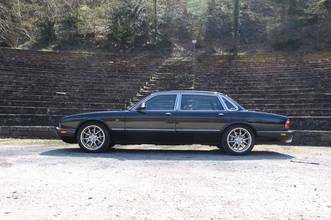 Thumbnail von Jaguar Daimler Super V8 Long Version 3 Years Warranty