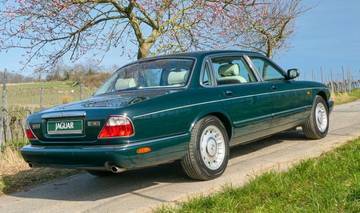 Thumbnail von Jaguar Daimler V8 Long Version 3 Years Warranty