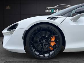 Thumbnail von McLaren Artura Coupe 3.0L V6 Hybrid. Lift Guarantee until 07/2028