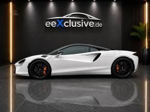 Thumbnail von McLaren Artura Coupe 3.0L V6 Hybrid. Lift Guarantee until 07/2028