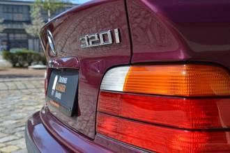 Thumbnail von BMW 320, first hand, original paint, service booklet maintained