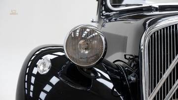 Thumbnail von Citroen Traction 6H '54