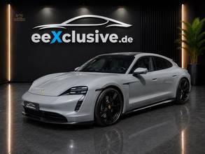 ポルシェ タイカン スポーツツーリスモ マトリックス パノラマ ヘッドアップ 360度