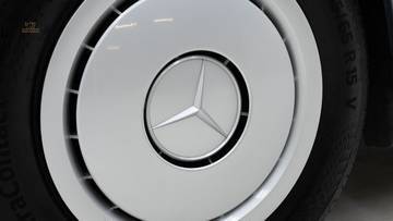 Thumbnail von Mercedes-Benz 230E '88