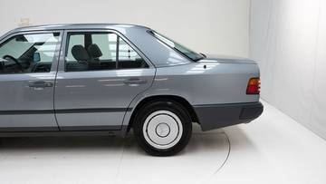 Thumbnail von Mercedes-Benz 230E '88
