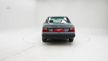 Thumbnail von Mercedes-Benz 230E '88