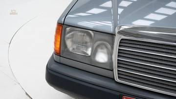 Thumbnail von Mercedes-Benz 230E '88