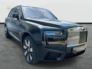 Rolls-Royce Cullinan Model Year 2027