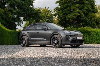 Thumbnail von Porsche Macan 4 |Burmester|BiColor|HUD|360|HiALenkung