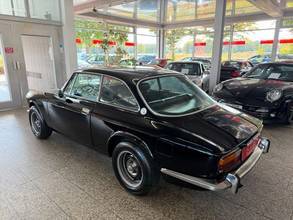 Thumbnail von Alfa Romeo 2000 GT Veloce / Air conditioning / H. license plate.