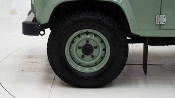 Thumbnail von Land Rover Defender Heritage 90 '2015