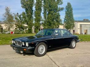 Jaguar XJ12 Daimler Double Six, German foreign service booklet