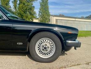 Thumbnail von Jaguar XJ12 Daimler Double Six, German foreign service booklet
