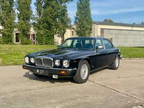 Thumbnail von Jaguar XJ12 Daimler Double Six, German foreign service booklet